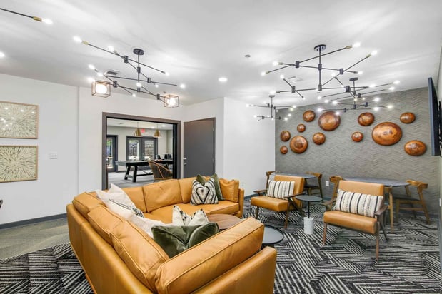 Images Elliot Gwinnett Place
