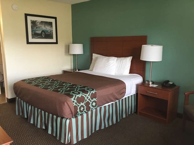 Images SureStay by Best Western Bowling Green North