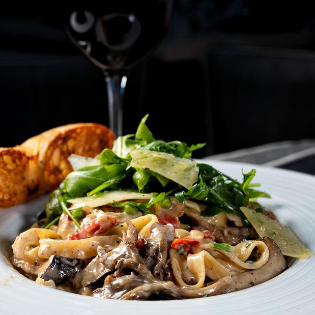 Images Drift Kitchen & Bar - Lido Beach Resort