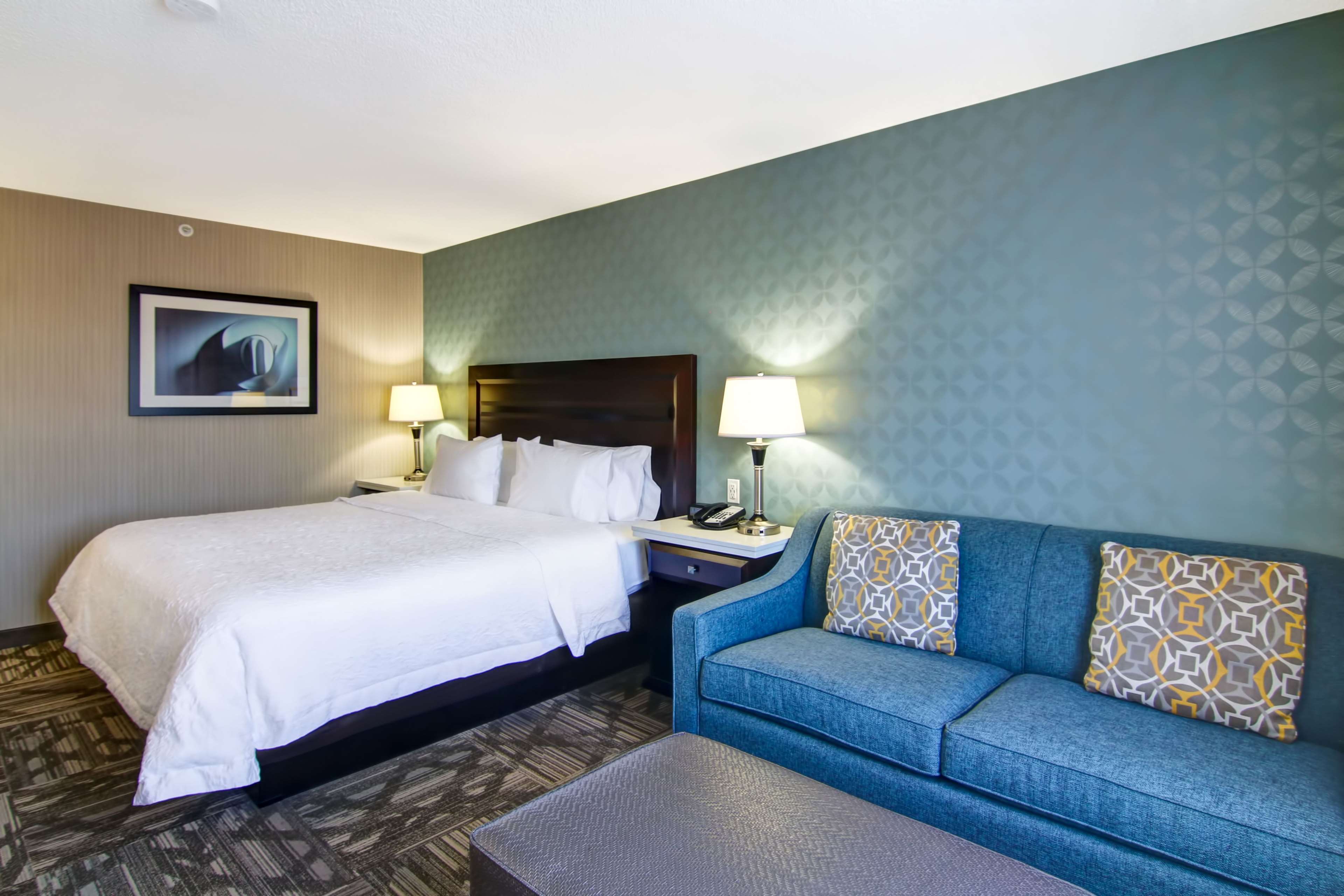 Images Hampton Inn & Suites by Hilton Calgary-Airport