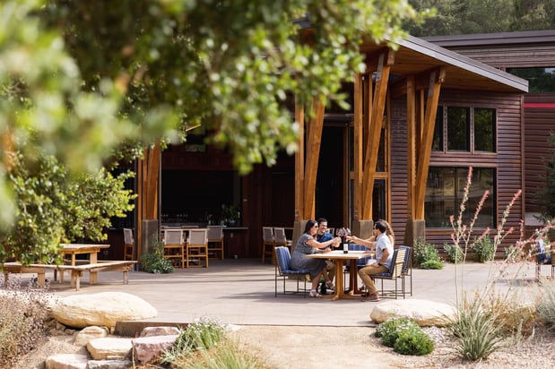 Images Sixmilebridge Winery