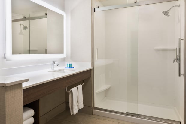 Images Holiday Inn Express & Suites Columbus Airport East by IHG