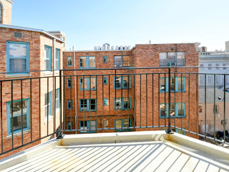 Embassy Tower Apartments Rooftop Deck