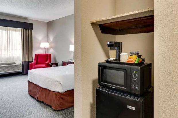 Images Best Western Plus University Inn & Suites