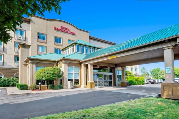 Images Hilton Garden Inn Portland Airport