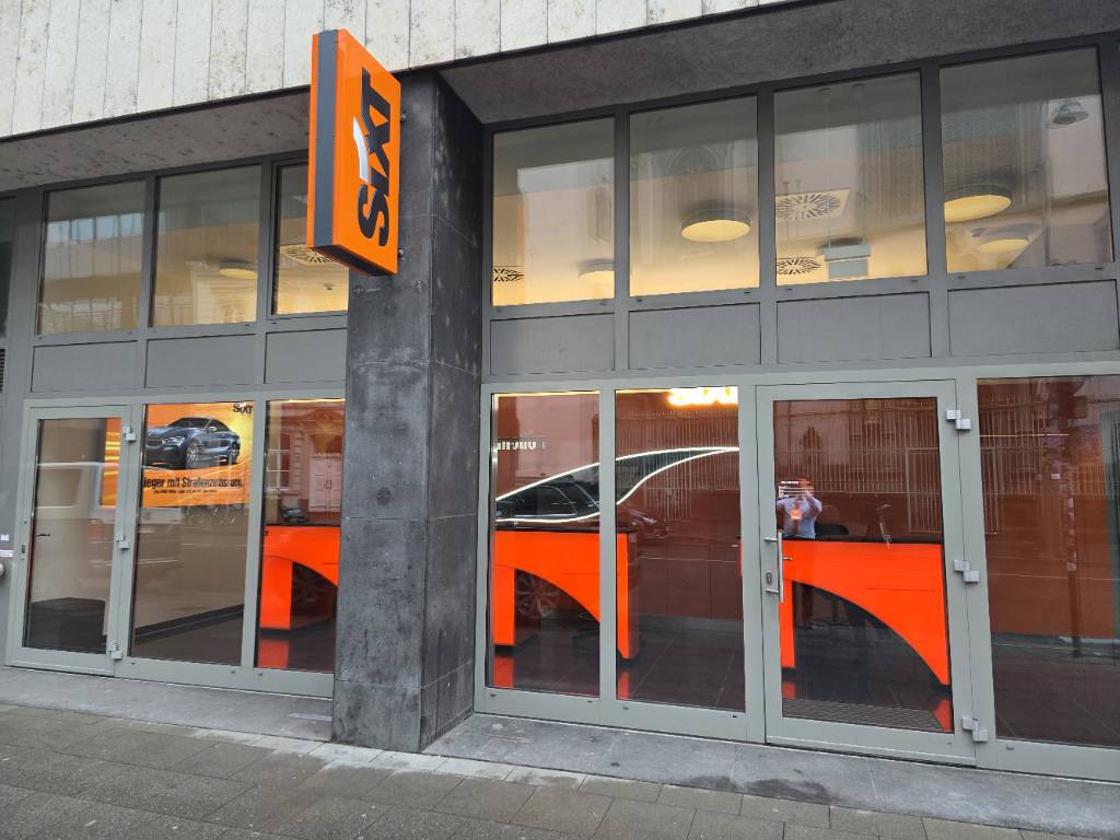 SIXT Autovermietung Köln City/Hilton am Dom, Marzellenstr. 13-17 in Köln