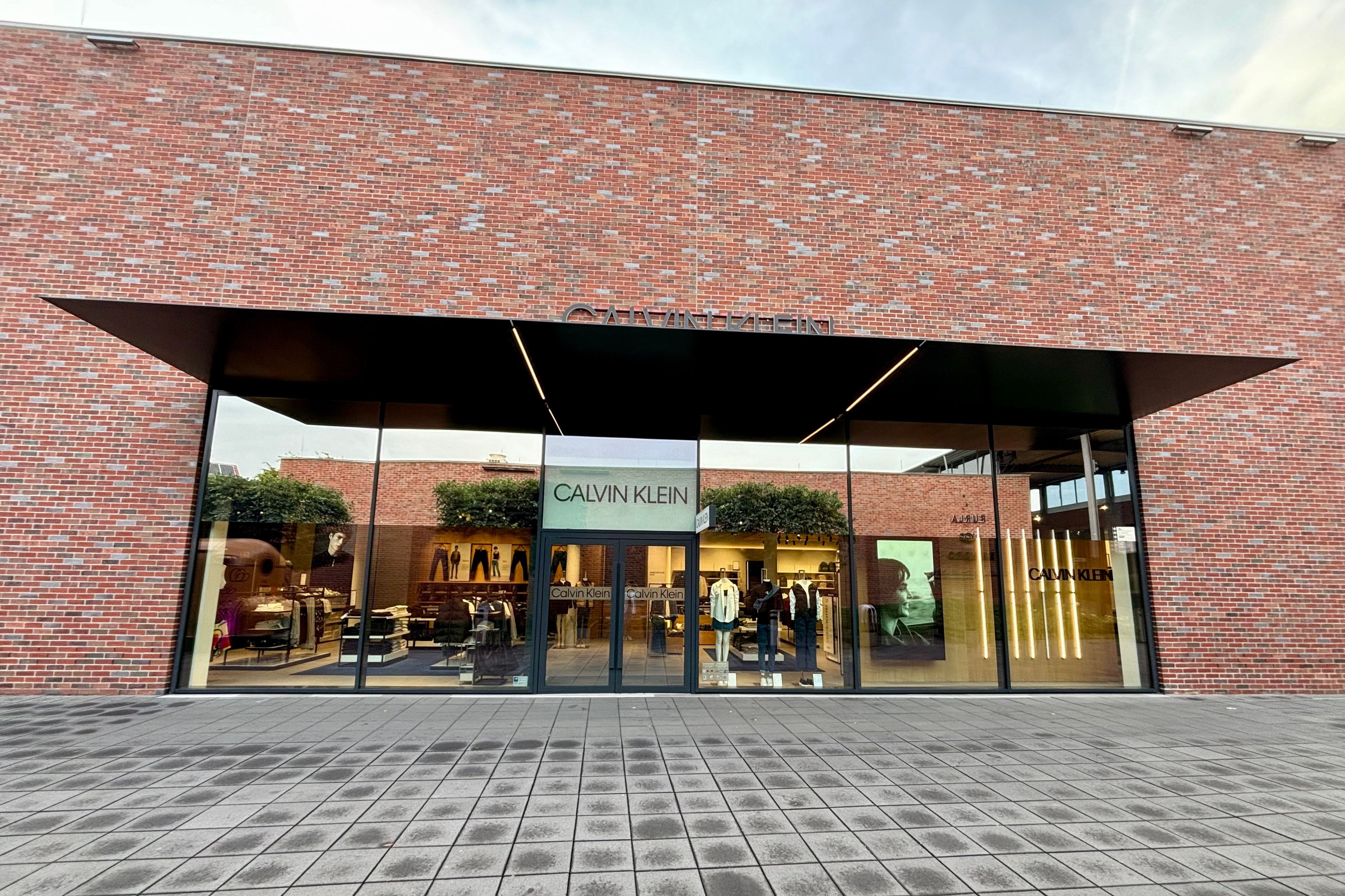 Calvin Klein Outlet, Kanalstrasse 8 in Metzingen