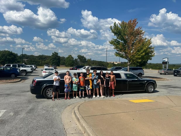 Images Limo-Time Entertainment