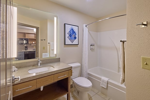 Images Candlewood Suites Peoria at Grand Prairie by IHG