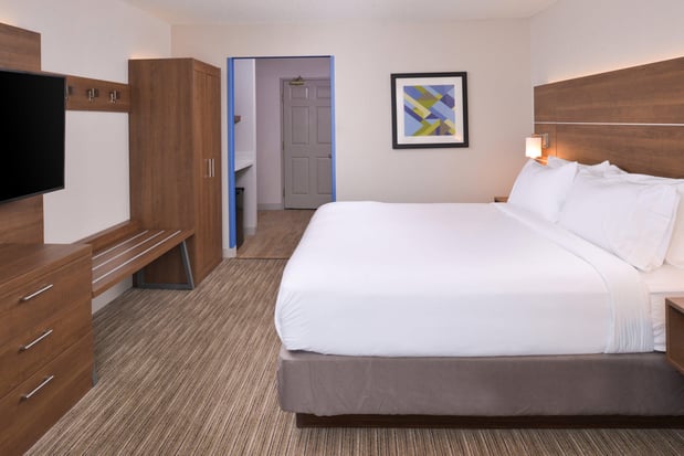 Images Holiday Inn Express & Suites Omaha - 120th And Maple by IHG