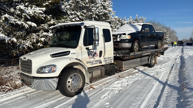 Images Eagle Towing & Recovery