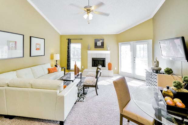 Images Winsted at Valley Ranch Apartments
