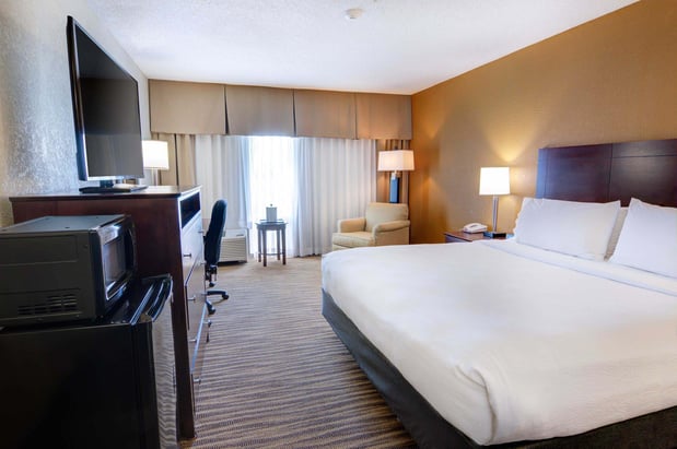 Images Holiday Inn St. Petersburg N- Clearwater by IHG