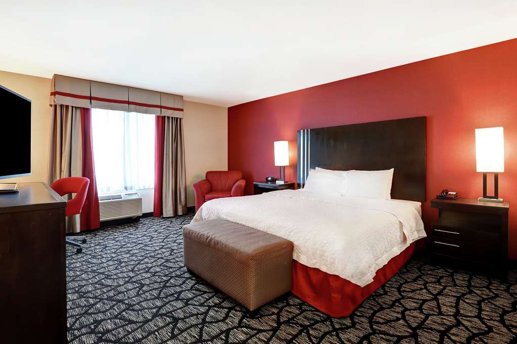 Guestroom Hampton Inn by Hilton Chilliwack Chilliwack (604)392-4667