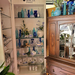 RosAmungThorns Flowers & Gifts Image