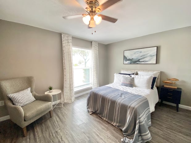 Images Country Club Place Apartments