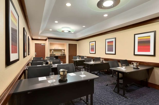 Images Embassy Suites by Hilton Chicago North Shore Deerfield