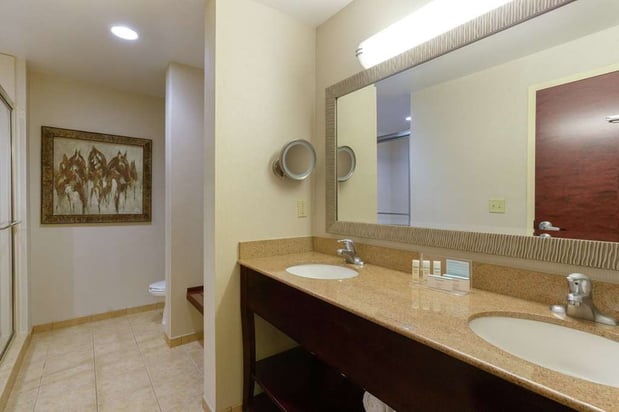 Images Hampton Inn & Suites Wellington