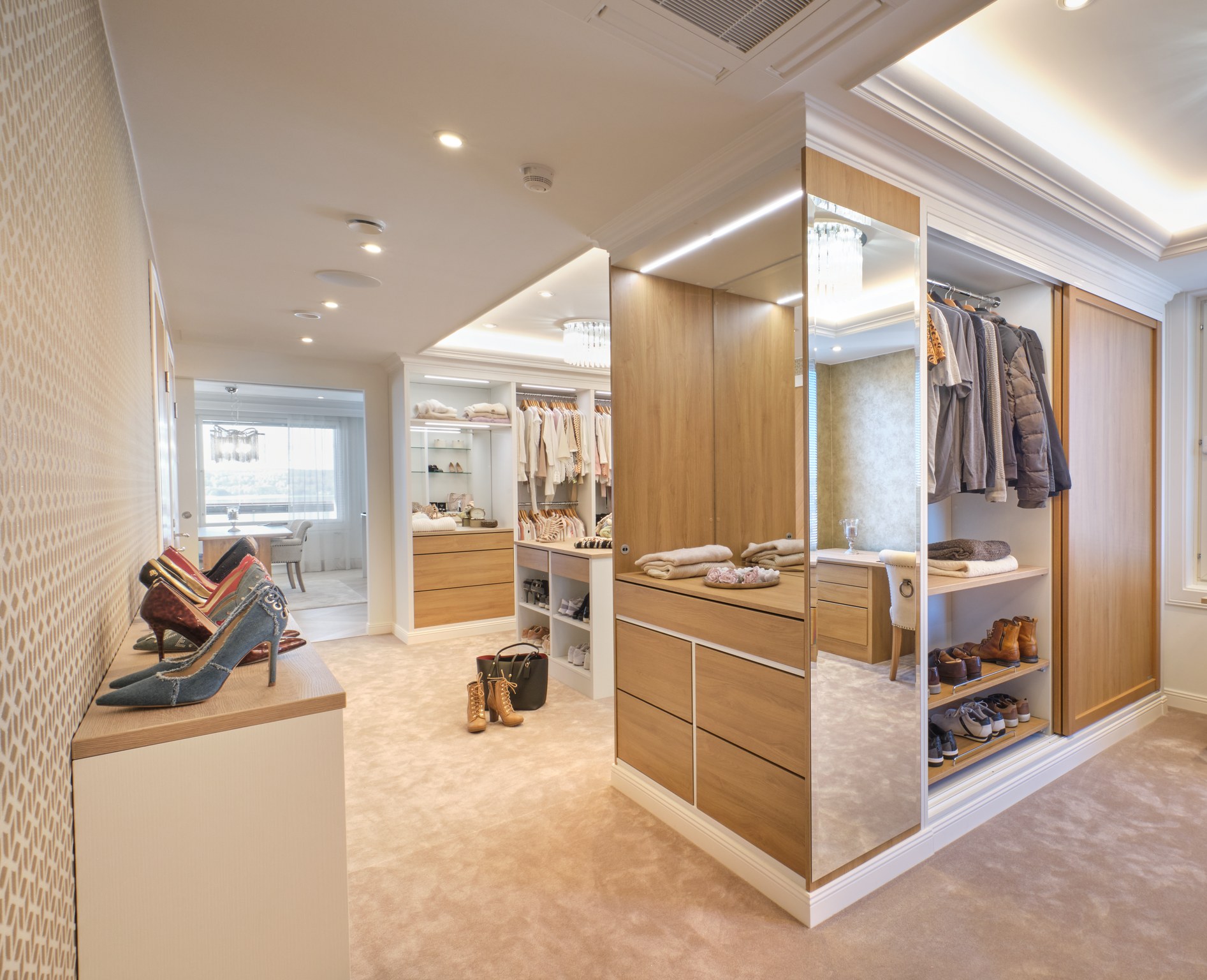 Images Inaria Liukuovet ja Kaapistot