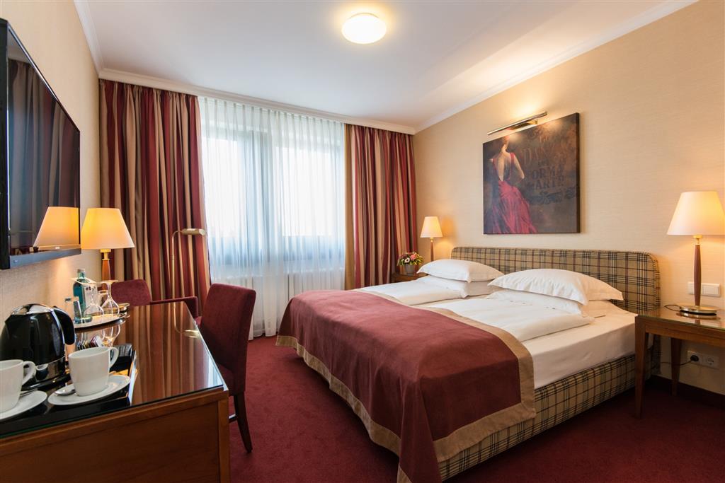 Best Western Plus Hotel St. Raphael, Adenauerallee 41 in Dumfries
