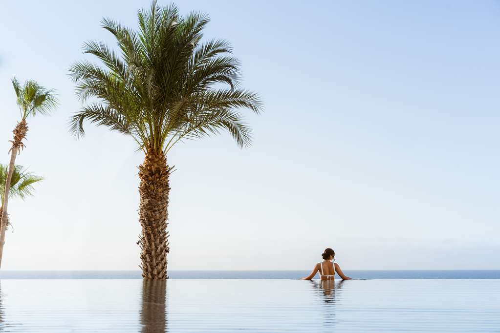 Hilton Los Cabos Beach & Golf Resort