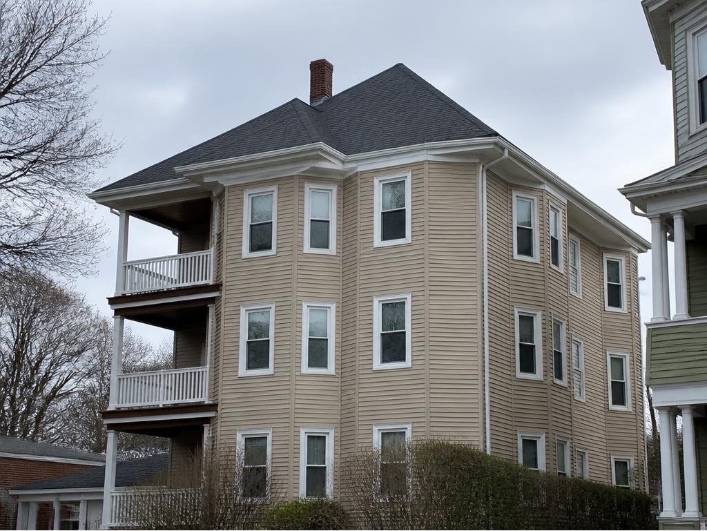 Always On Top Roofing provides professional full roof replacement services for residential propertie 