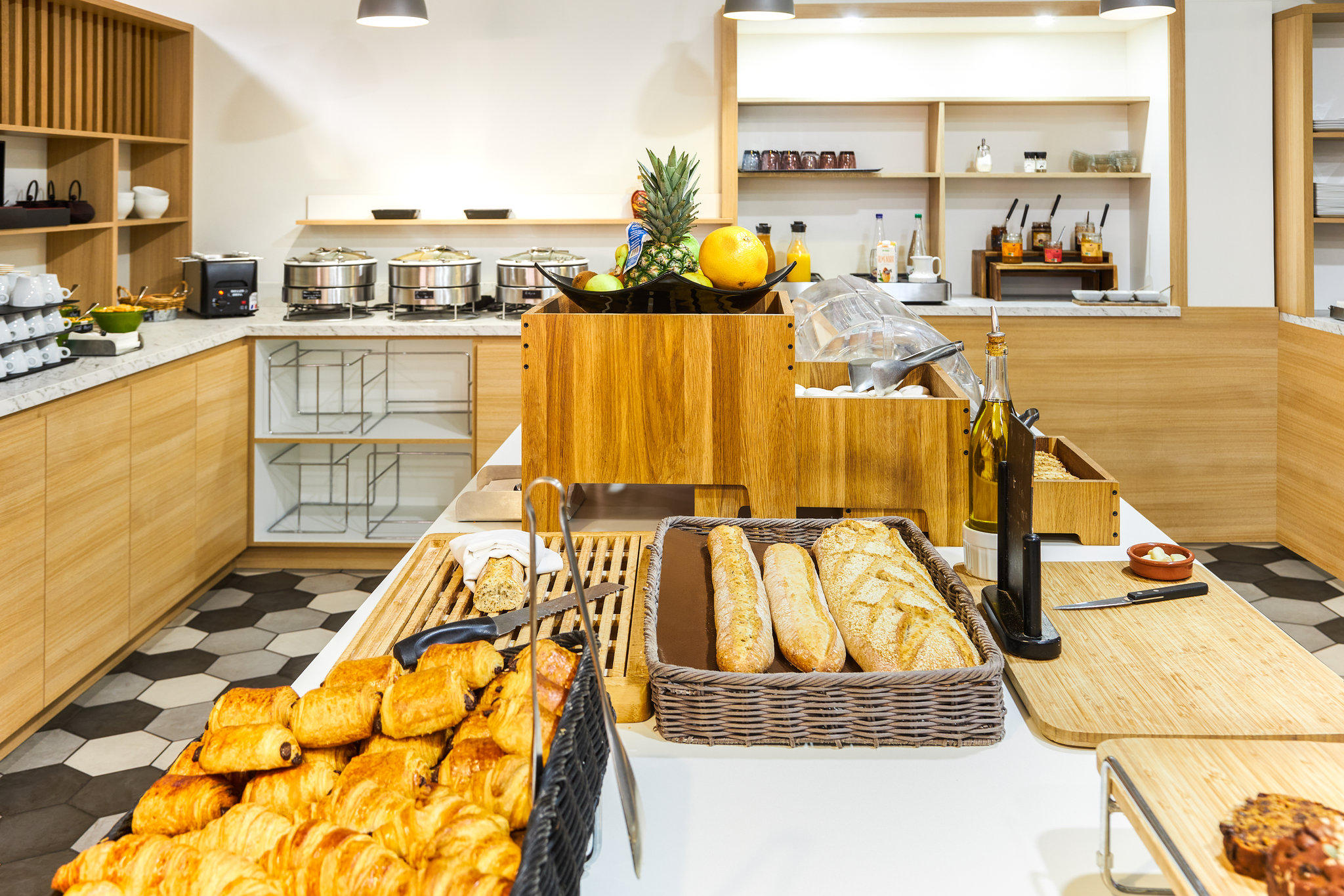 Images Holiday Inn Perpignan by IHG