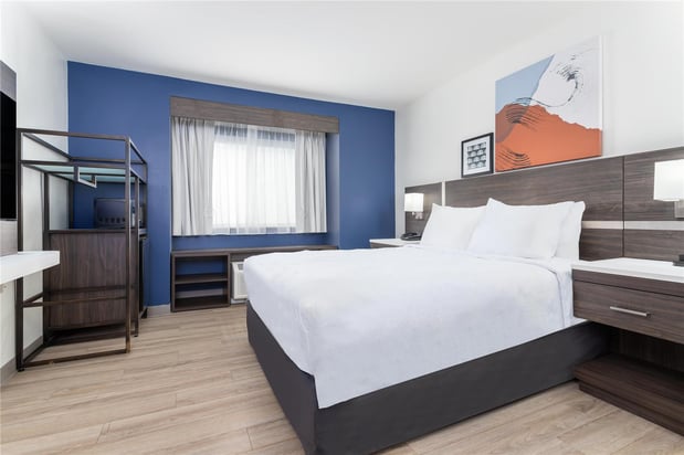 Images Spark by Hilton Clarion