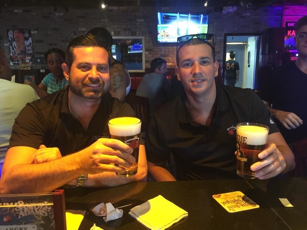 Images Marina 84 Sports Bar & Grill