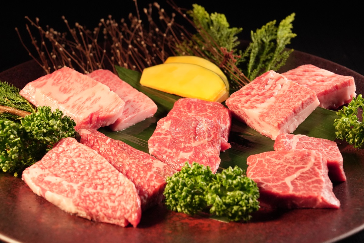Images 炭火焼肉　月和