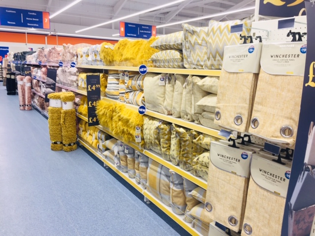 B&M's brand new store in Portsmouth stocks a stunning range of soft furnishings for the home, including cushions, covers, throws, blankets and more!