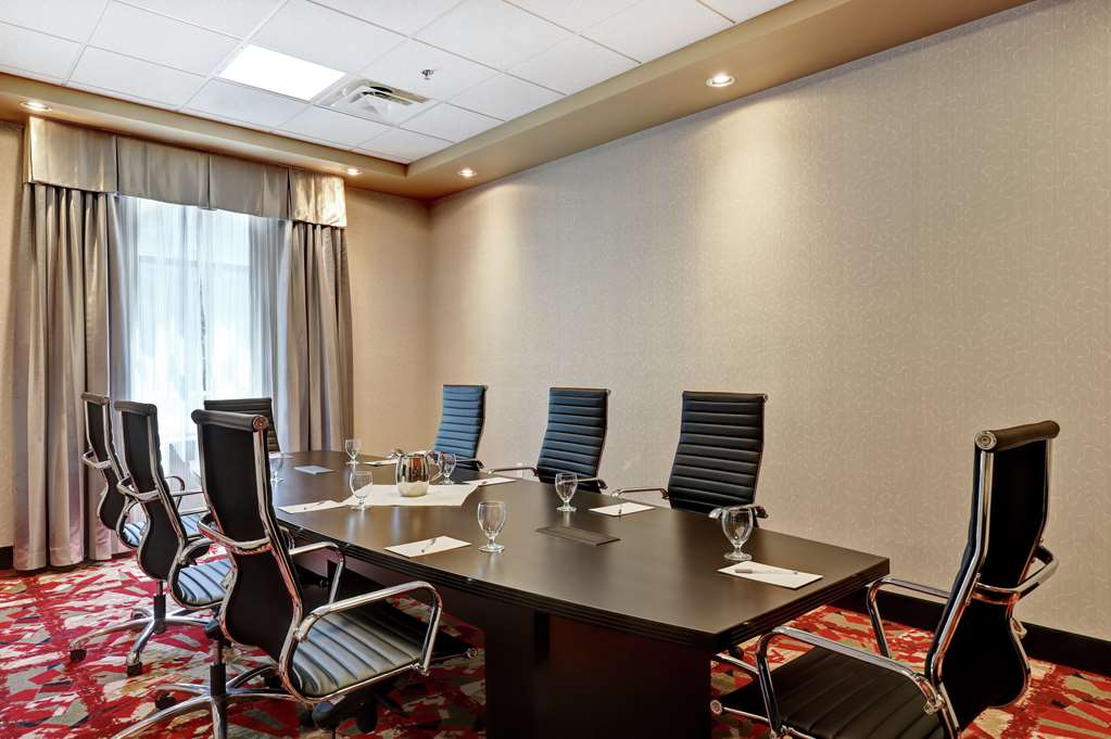 Meeting Room Hampton Inn by Hilton Chilliwack Chilliwack (604)392-4667