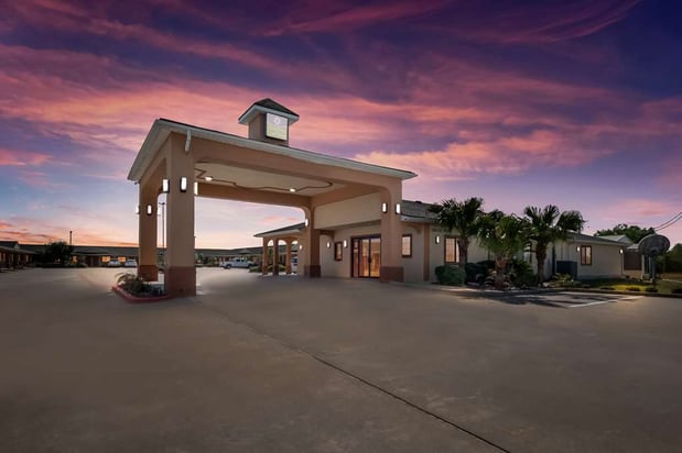 Images SureStay by Best Western Falfurrias