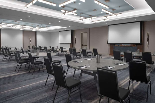 Images Hotel West & Main Conshohocken Philadelphia, Tapestry by Hilton