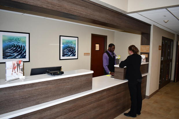 Images Candlewood Suites Grand Rapids Airport by IHG