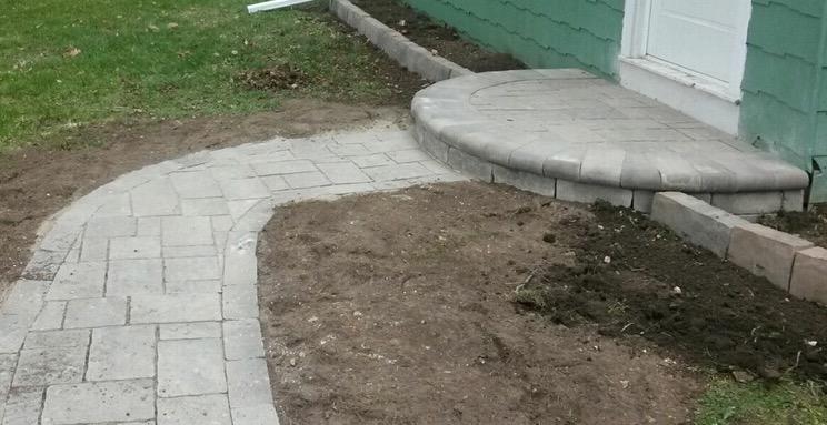 Front step, walkway, and boarder
