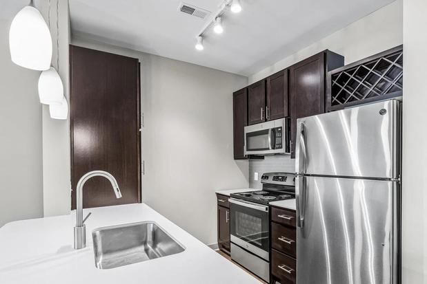 Images River Crossing Apartments