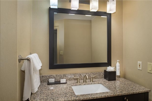 Images Embassy Suites by Hilton St. Louis Airport