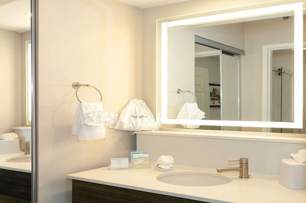 Images Hampton Inn & Suites Nashville-Green Hills