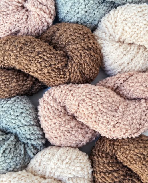 New colors of Woolfolk Flette Bulky are here! Light, cozy neutrals 17-20 are on the shelf right now!

These gorgeous, quick-knitting skeins will keep you warm until spring!

Choose your favorite color: https://tinyurl.com/yuhun2jn

#loopyarn #loopknits #woolfokyarn