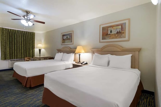 Images SureStay by Best Western Falfurrias