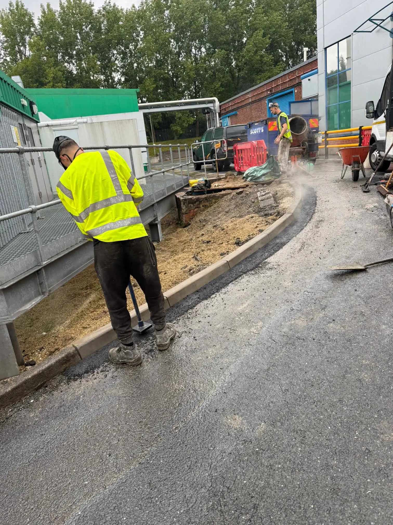 Images Groundforce Midlands Ltd