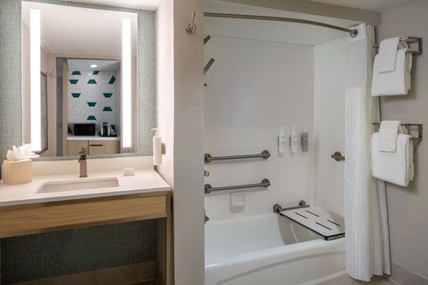 Images Hilton Garden Inn Orlando Airport