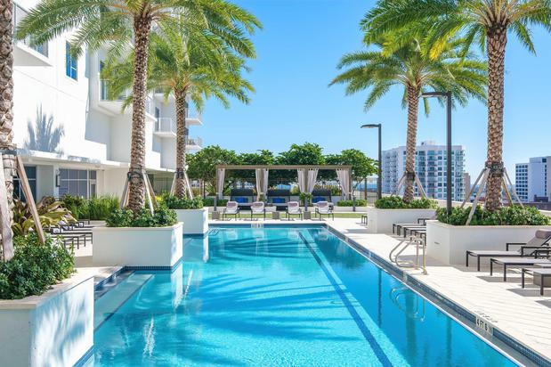 Images ParkLine Palm Beaches Apartments