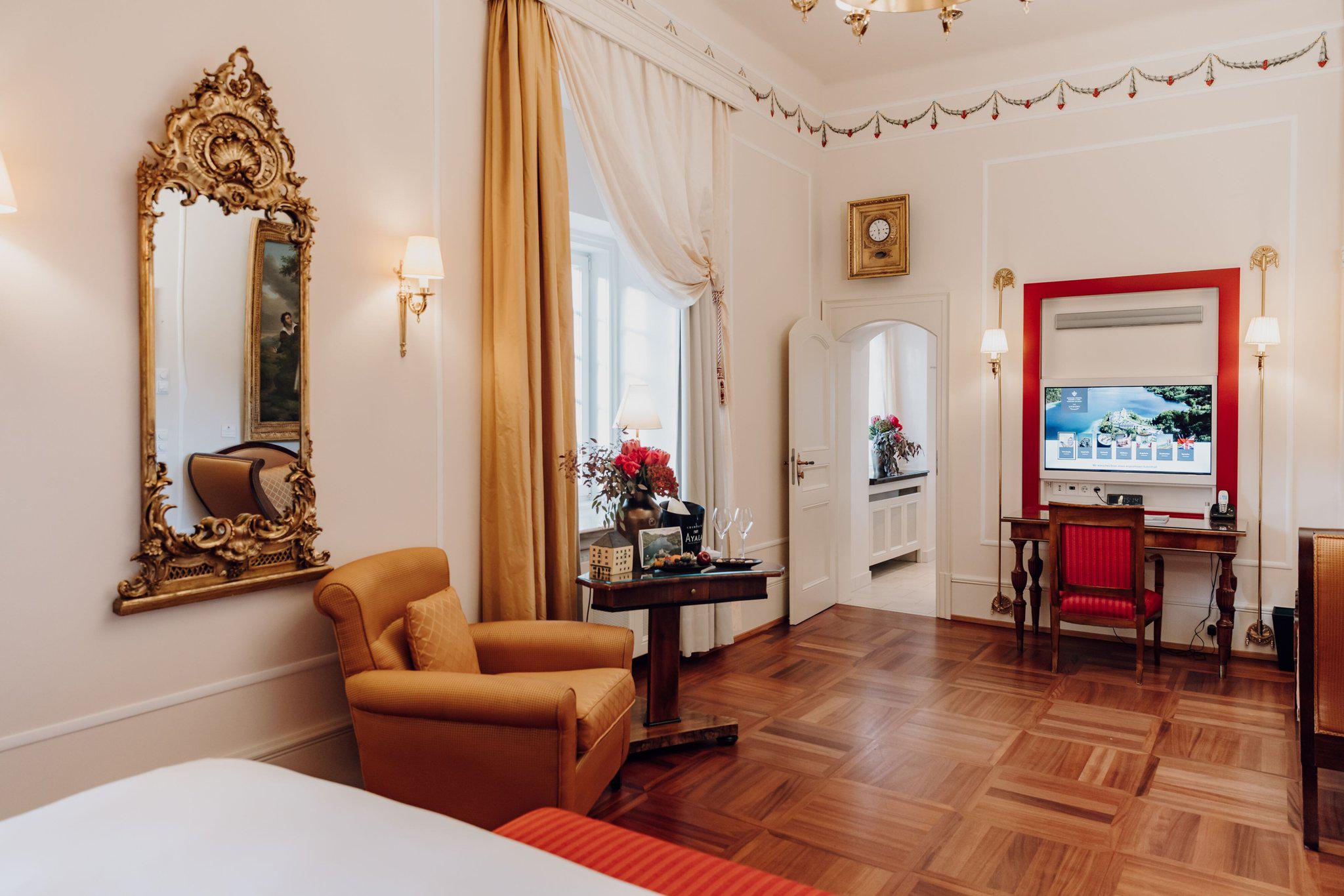 Schloss Fuschl, a Luxury Collection Resort & Spa, Fuschlsee-Salzburg, Schloss Strasse 19 in Hof Bei Salzburg