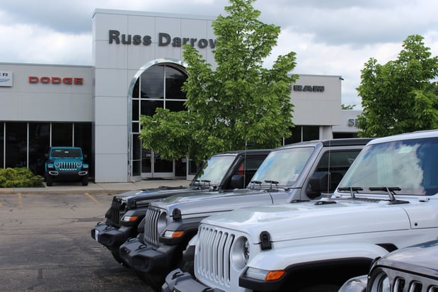 Images Russ Darrow Chrysler, Dodge, Jeep, RAM of Madison Service Center