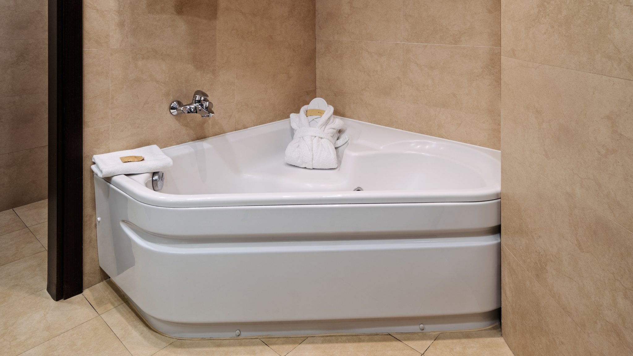 Images Crowne Plaza Madrid Airport by IHG
