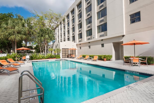 Images Holiday Inn Express & Suites Ft. Lauderdale-Plantation by IHG