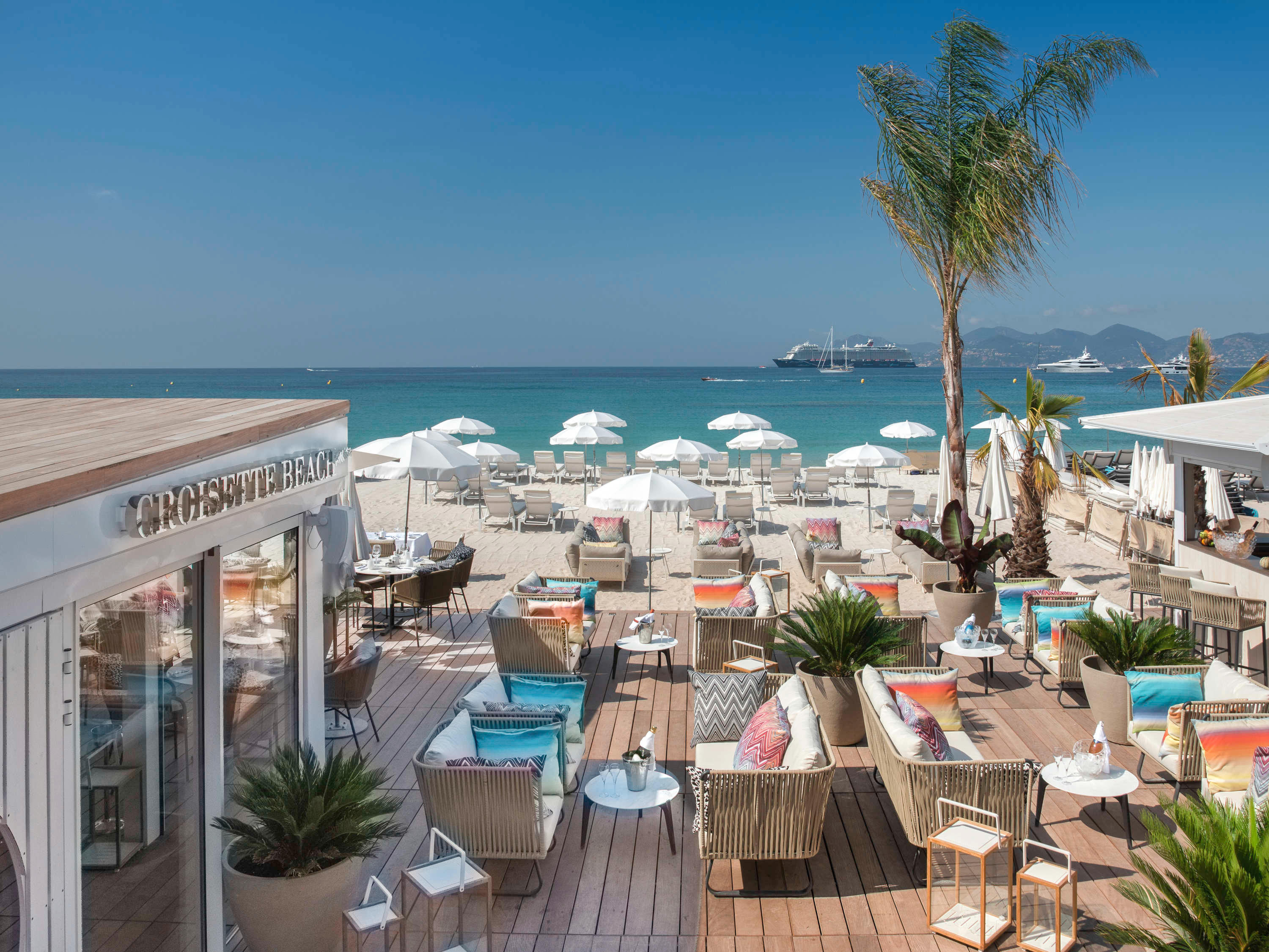 Plage Privée Croisette Beach - Restaurant - Cannes - 04 93 94 56 36 France | ShowMeLocal.com