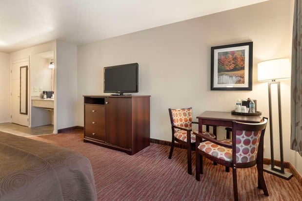 Images Best Western Plus Concord Inn